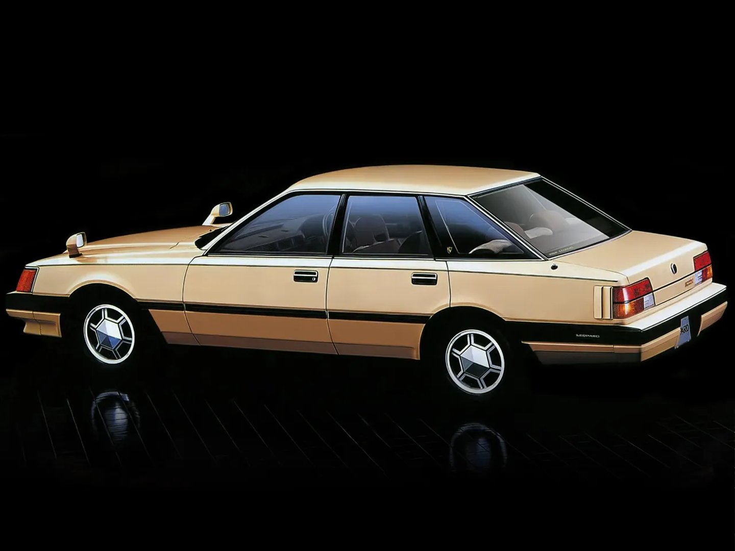 Nissan_Leopard_1_generation__Sedan__4.jpg
