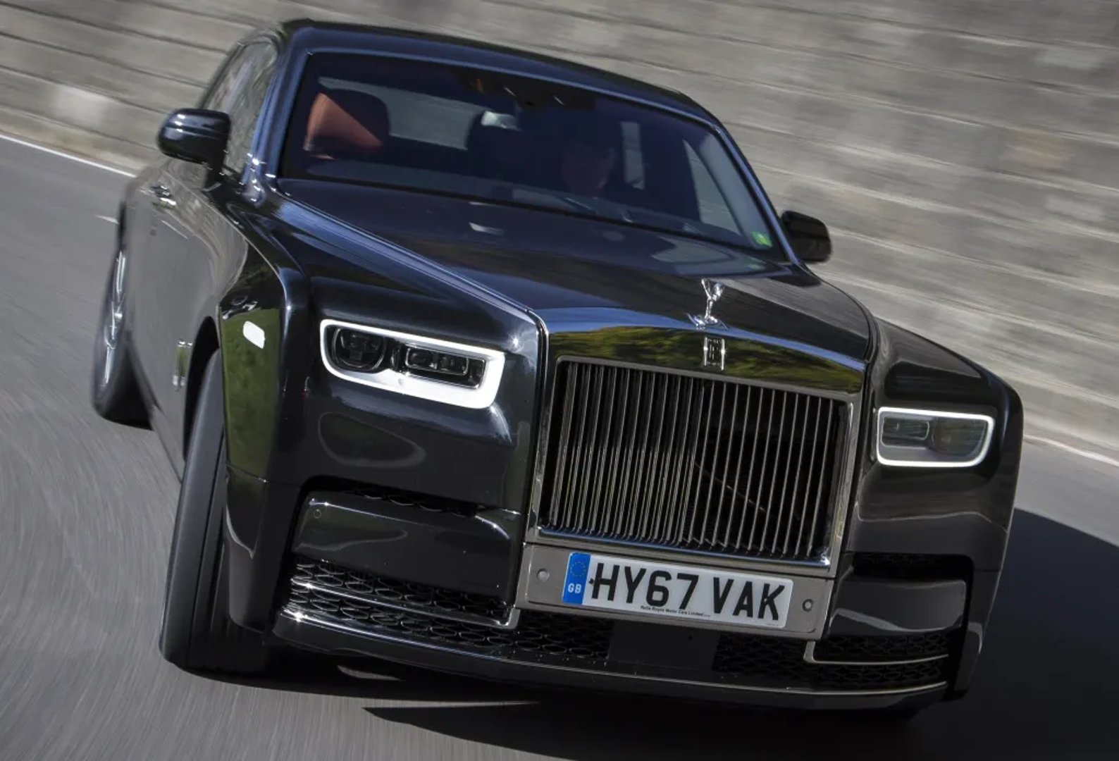 Rolls-Royce_Phantom_8_generation__Sedan_Long__10.jpg