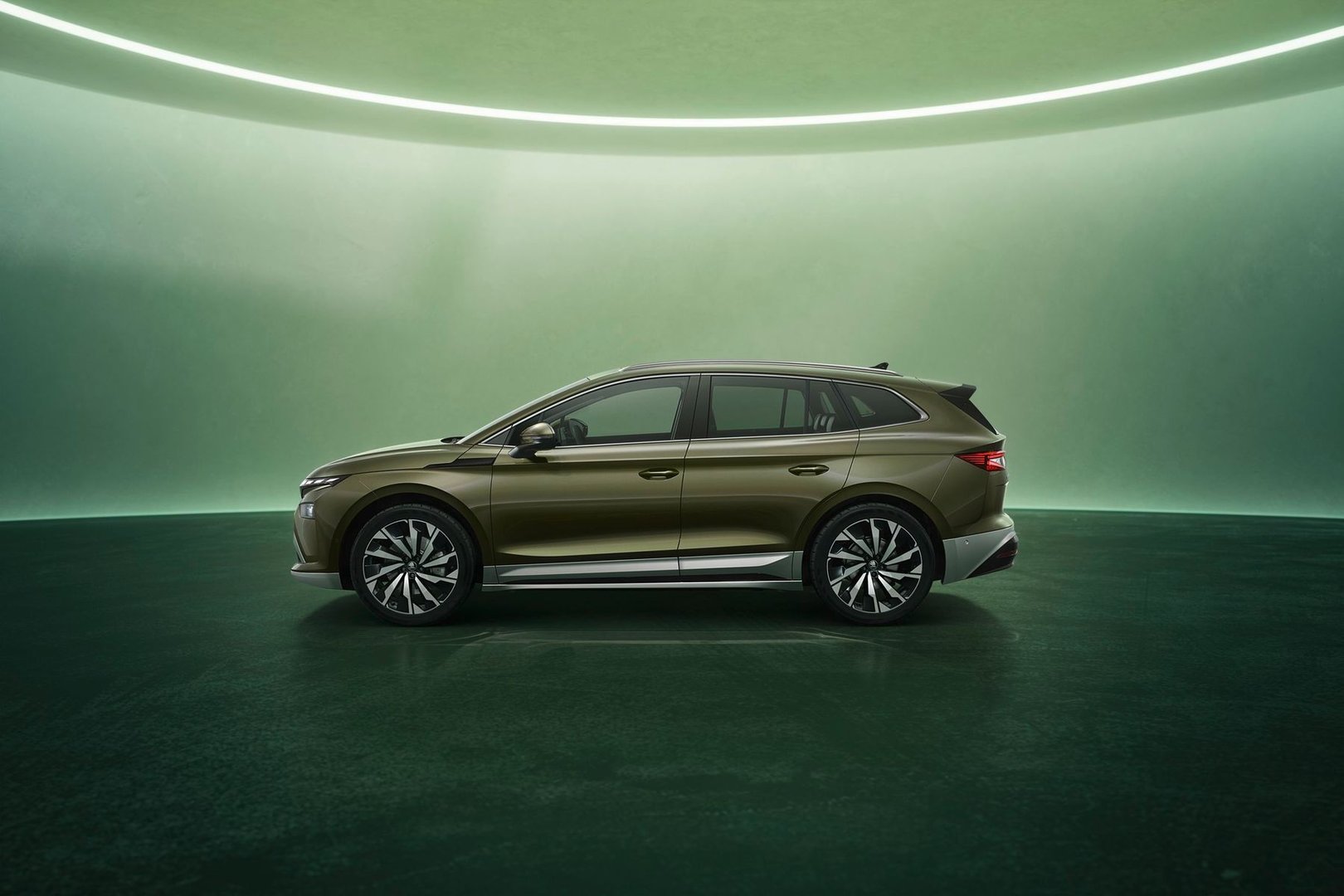 skoda_Enyaq_iV_1_generation_restyling__SUV_5-doors__27.jpg