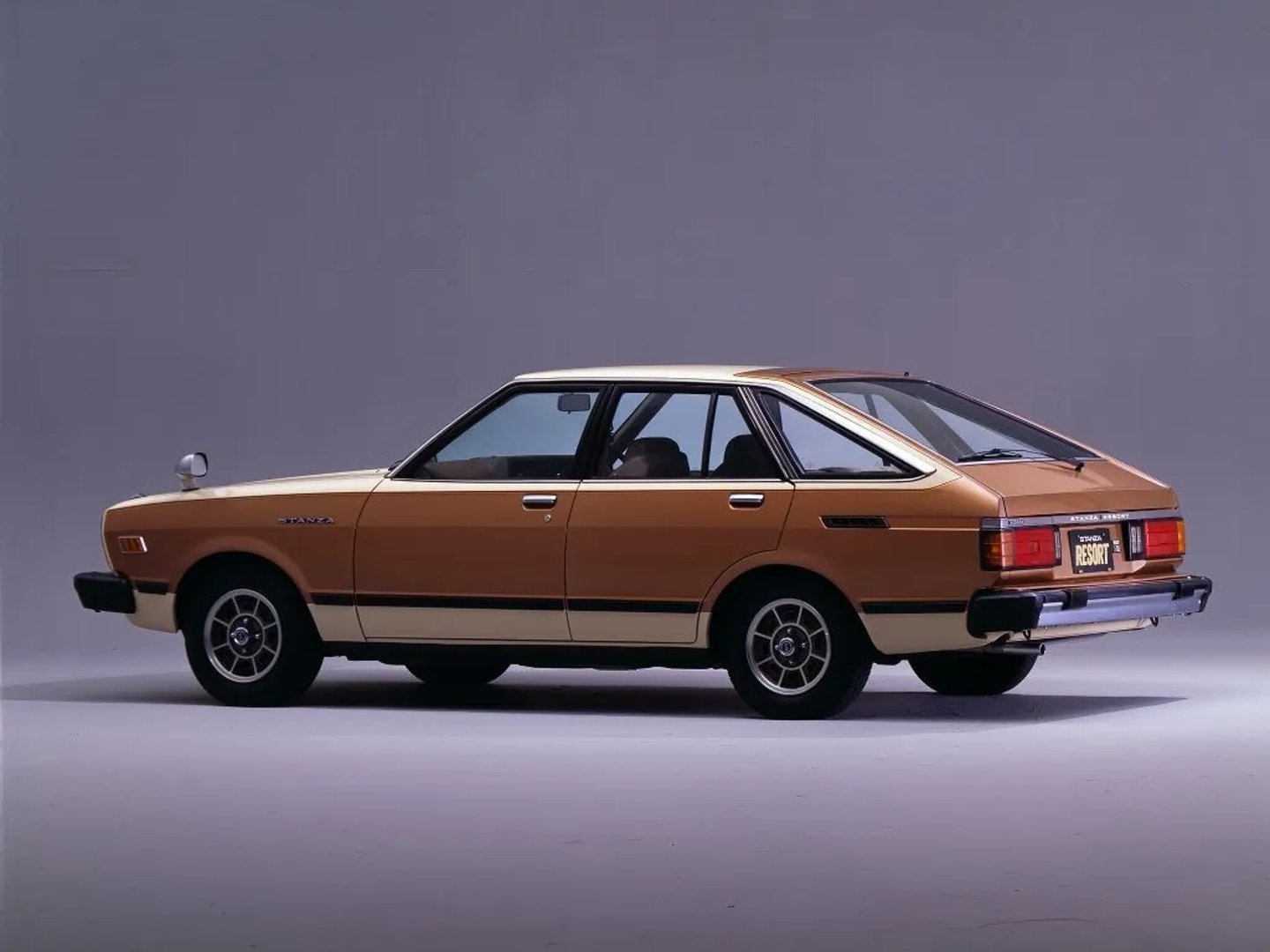 Datsun_Stanza_1_generation__Mini_5-doors__1.jpg