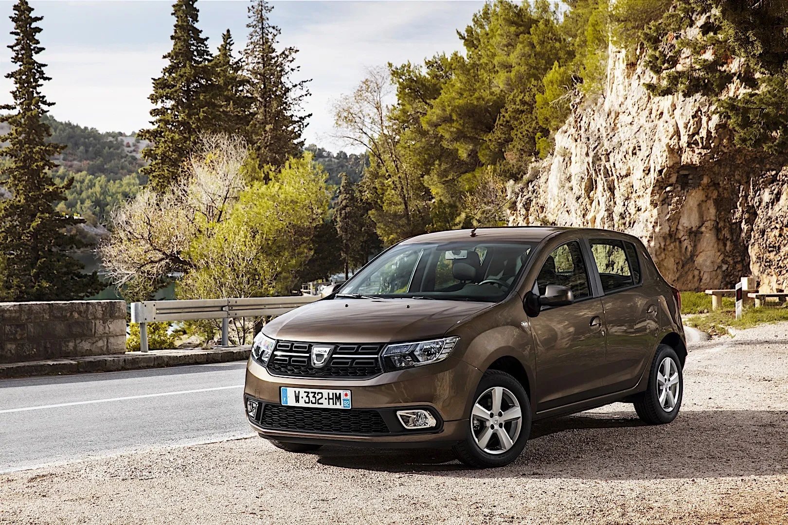 Dacia_Sandero_2_generation_restyling__Mini_5-doors__4.jpg