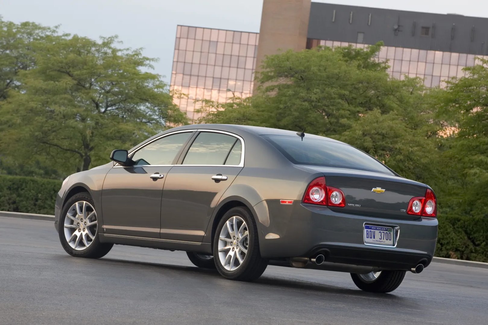Chevrolet_Malibu_7_generation__Sedan__5.jpg