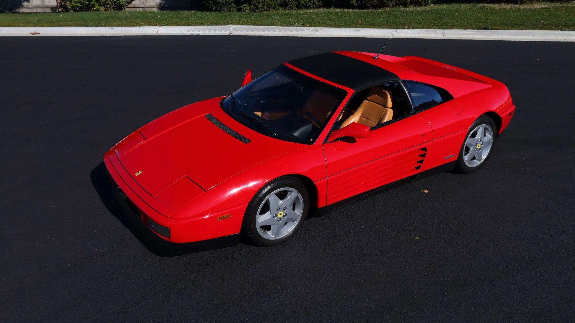 Ferrari_348_1_generation__Targa__2.jpg