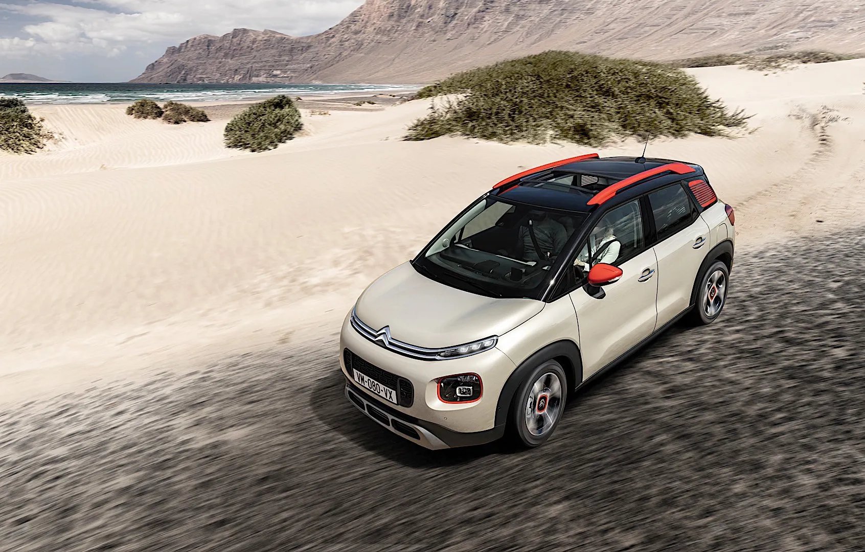 Citroen_C3_Aircross_1_generation__SUV_5-doors__6.jpg