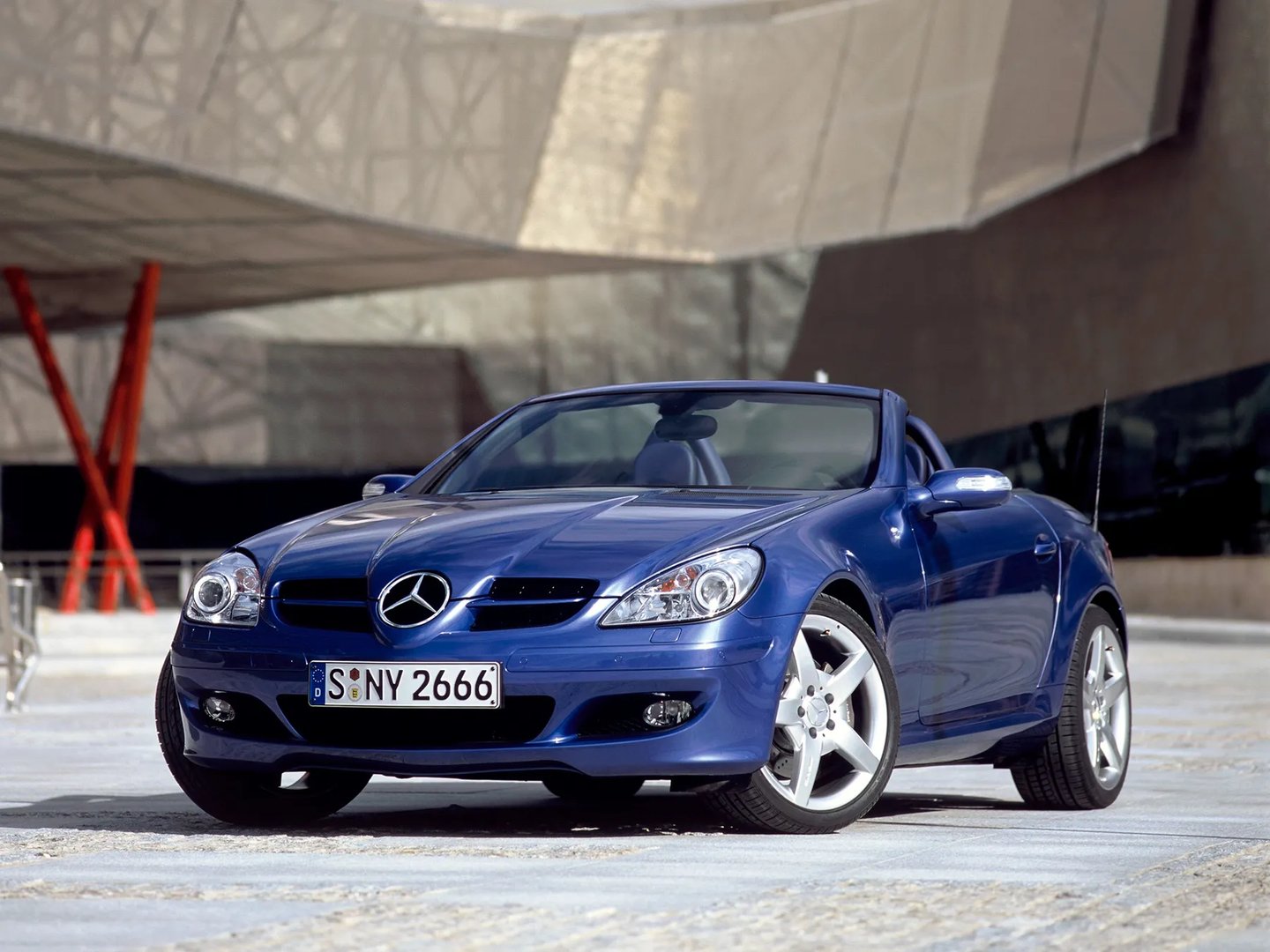R171  Roadster