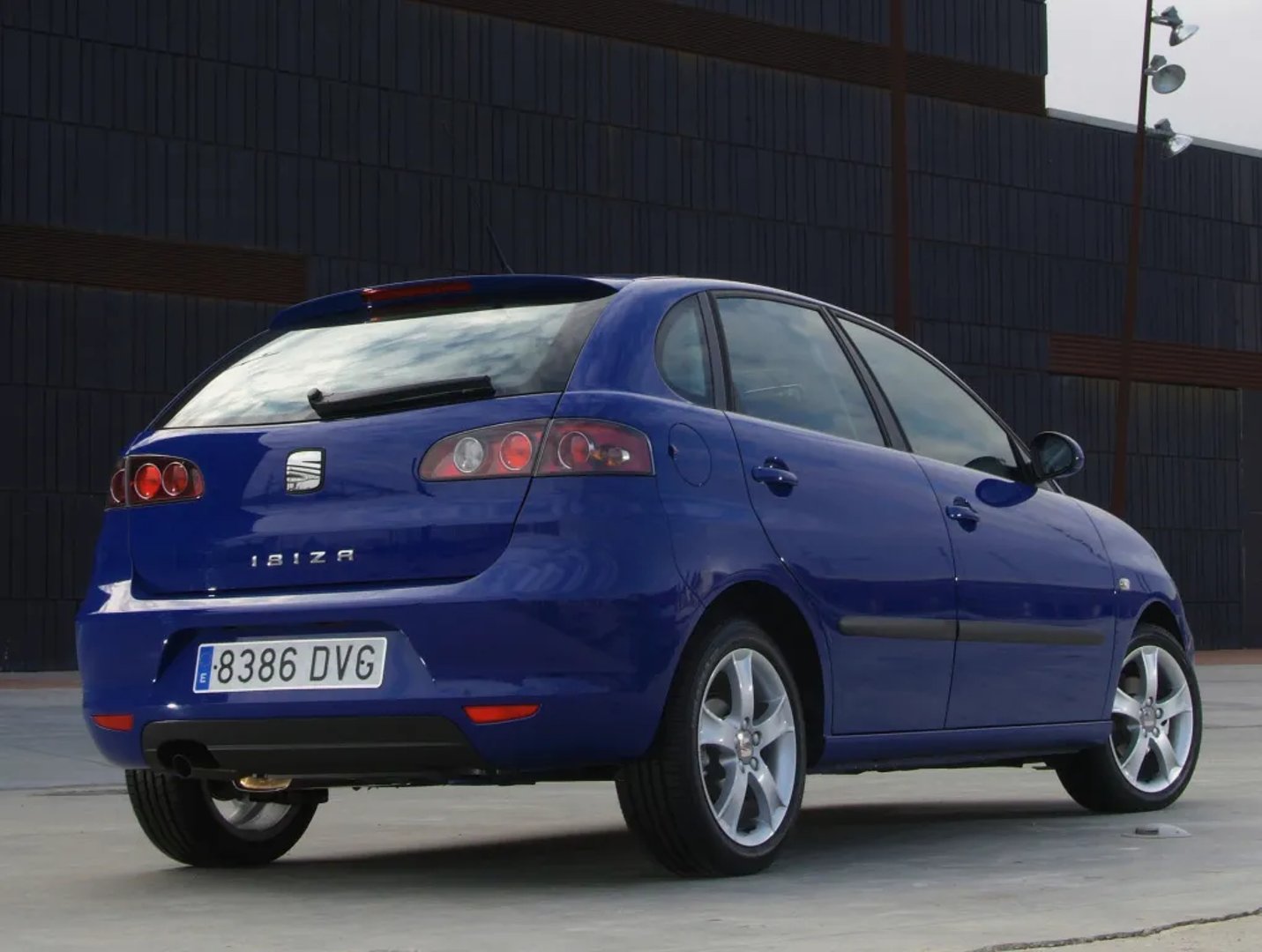 SEAT_Ibiza_3_generation_restyling__Mini_5-doors__3.jpg