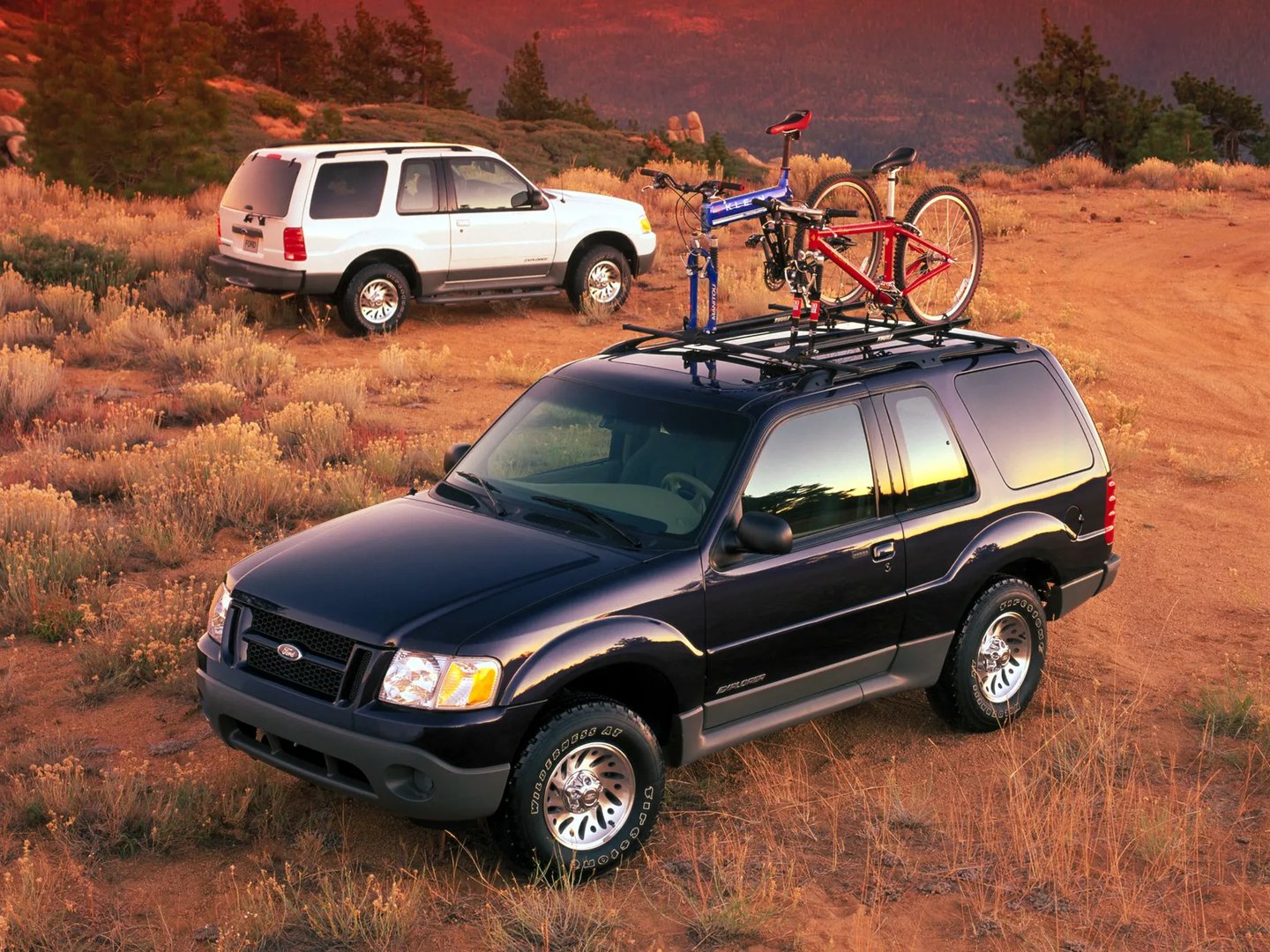 Ford_Explorer_3_generation__SUV_3-doors__6.jpg