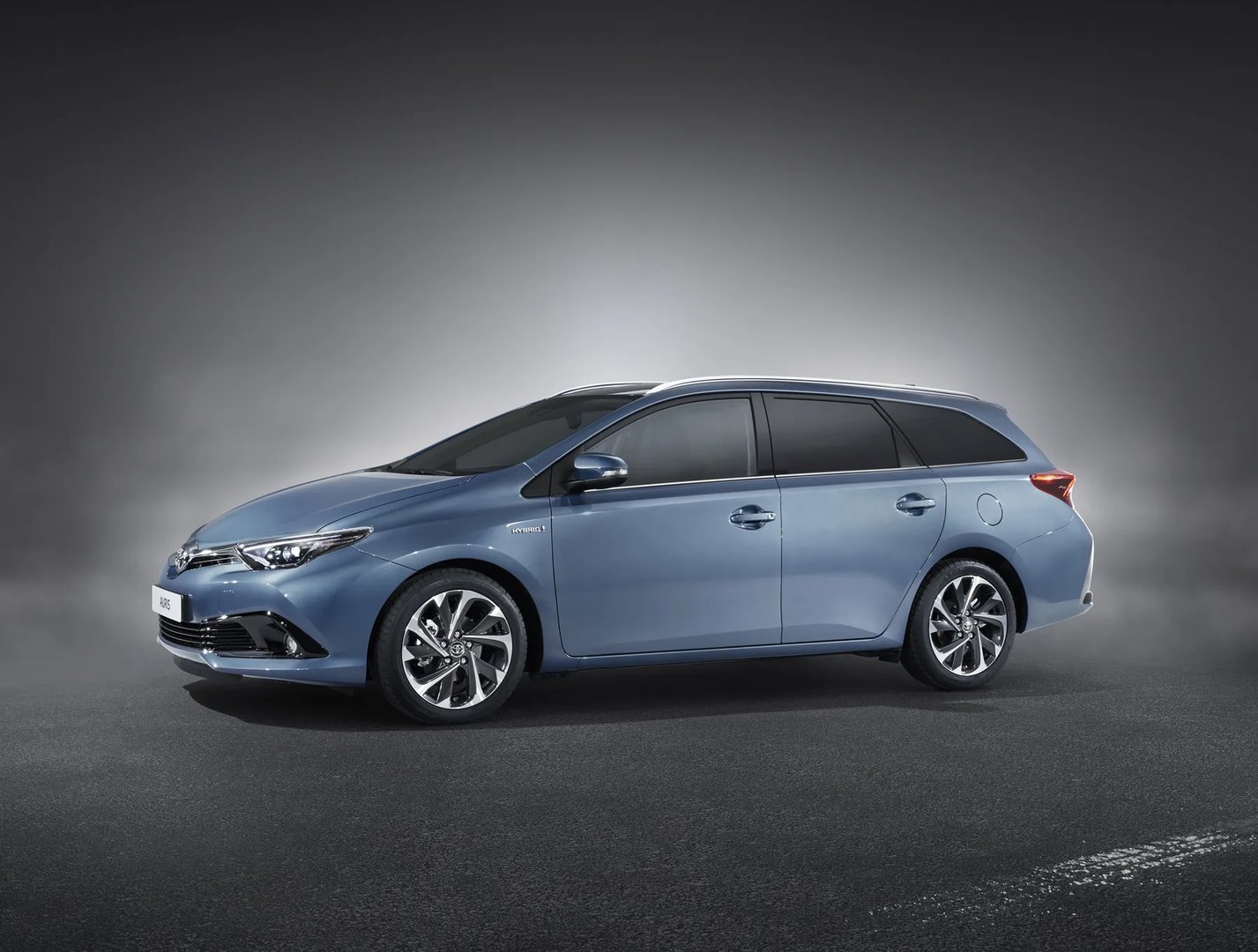Toyota_Auris_2_generation_restyling__Estate_5-door__1.jpg