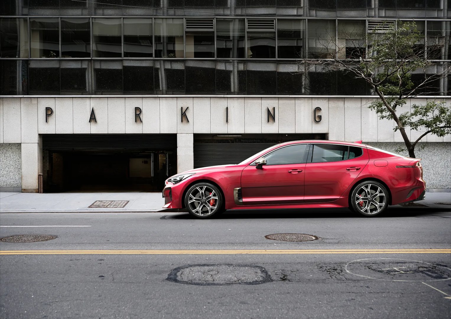 Kia_Stinger_1_generation__Liftback__8.jpg