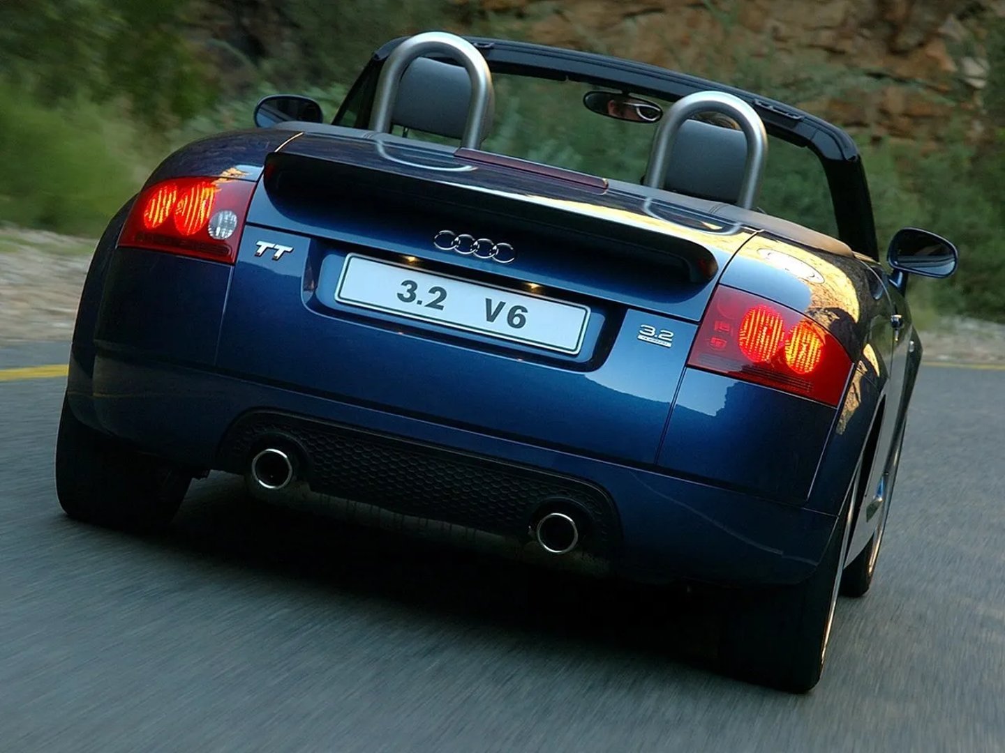 Audi_TT_1_generation_restyling__Cabrio__10.jpg