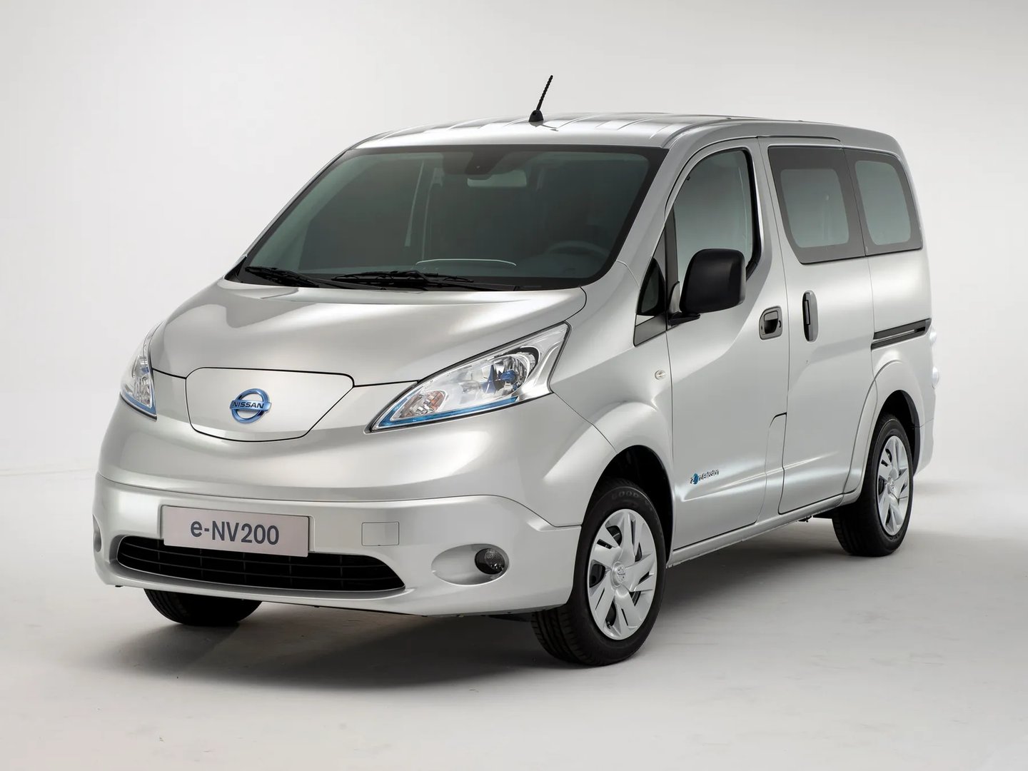 Nissan E-NV200 1 generation  Minivan