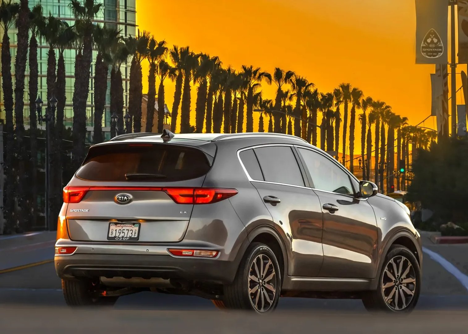 Kia_Sportage_4_generation__SUV_5-doors__4.jpg