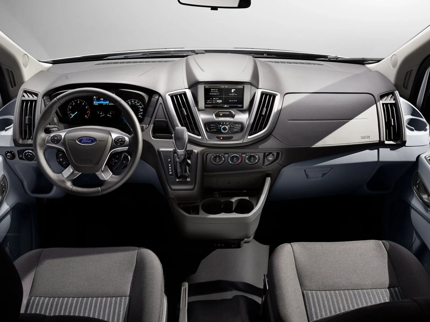 Ford_Transit_4_generation__Van_Long__7.jpg