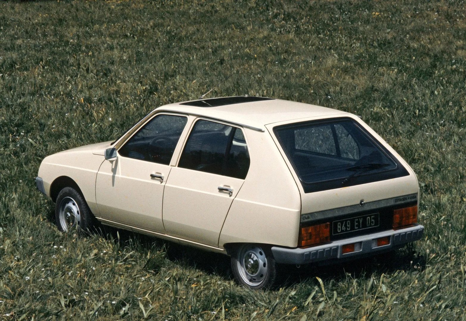 Citroen_Visa_1_generation__Mini_5-doors__6.jpg