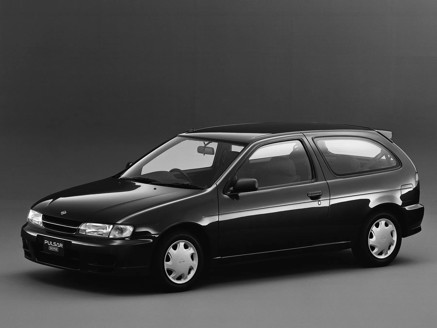 Nissan_Pulsar_5_generation__Hatchback_3-door__2.jpg