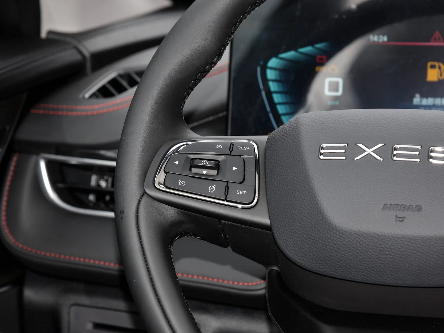 exeed_LX_1_generation_restyling_2__SUV_5-doors__13.jpg