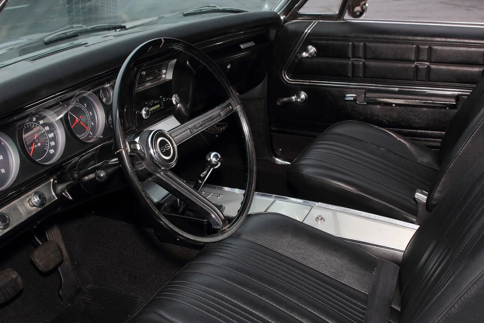Chevrolet_Impala_4_generation__Coupe_Hardtop__10.jpg