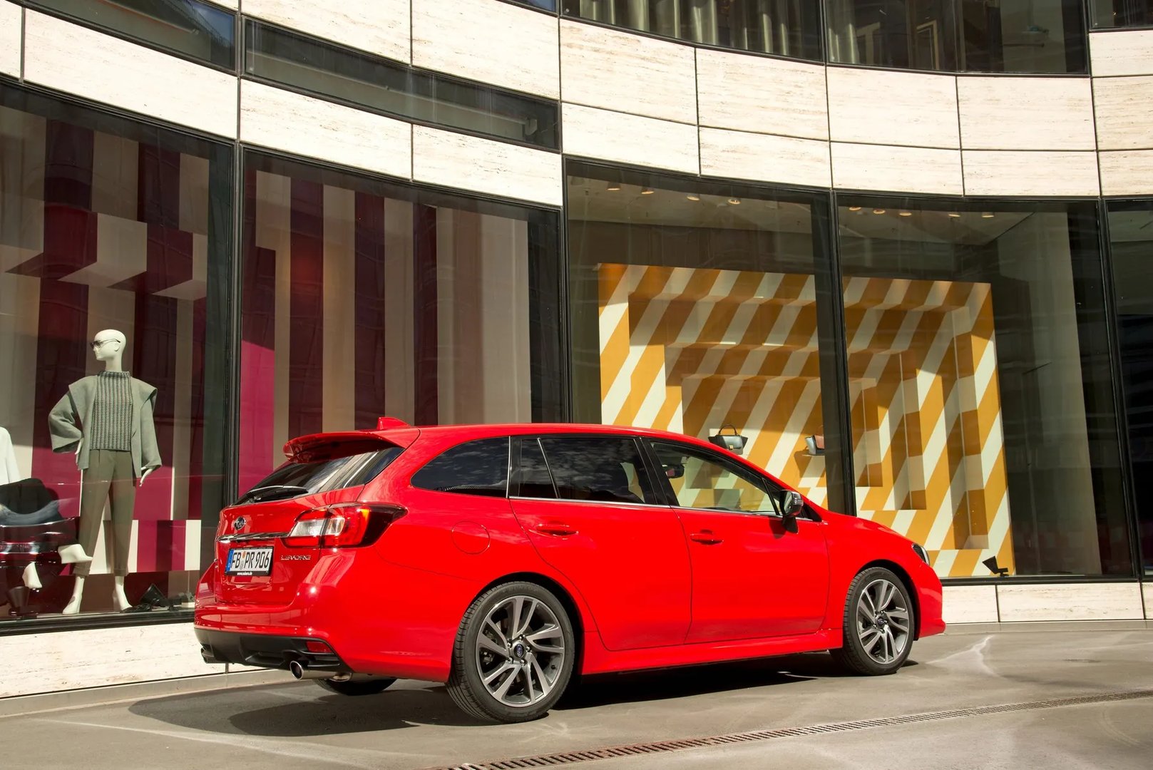 Subaru_Levorg_1_generation__Estate_5-door__12.jpg