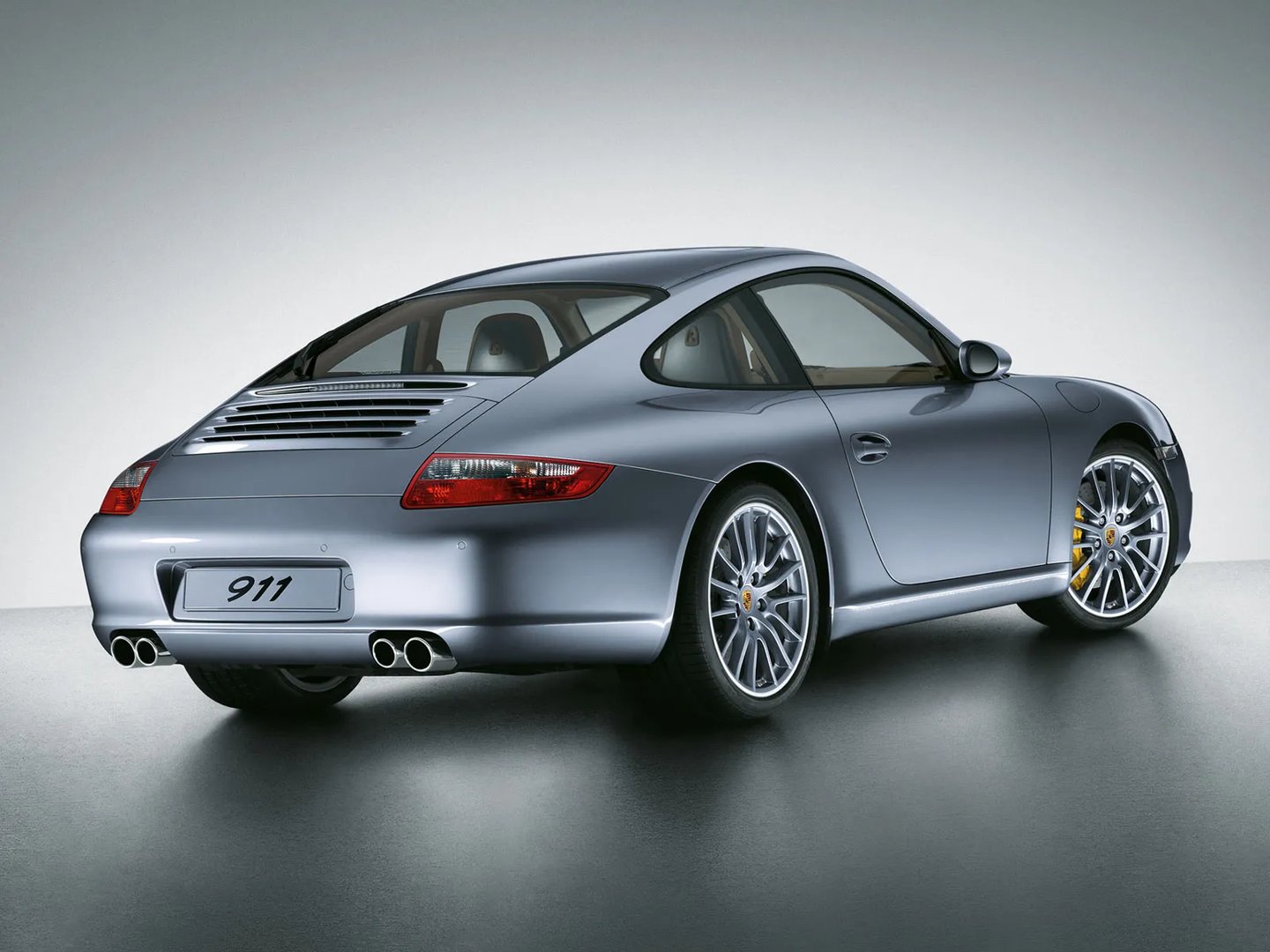 Porsche_911_6_generation__Coupe__12.jpg