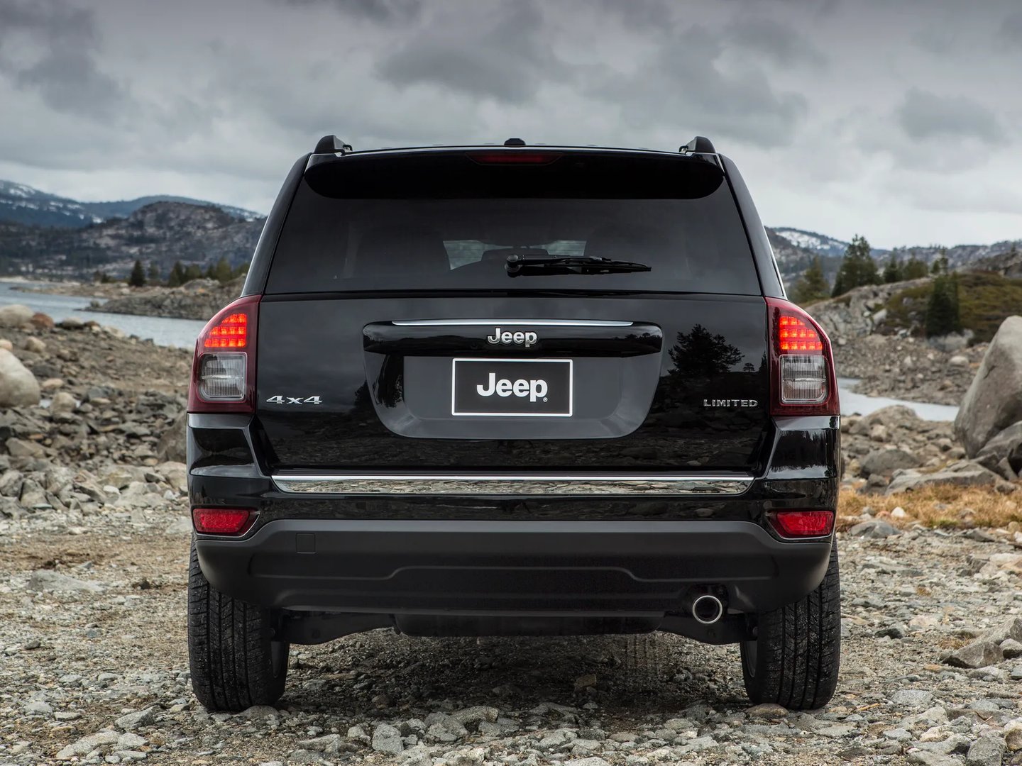 Jeep_Compass_1_generation_restyling_2__SUV_5-doors__5.jpg