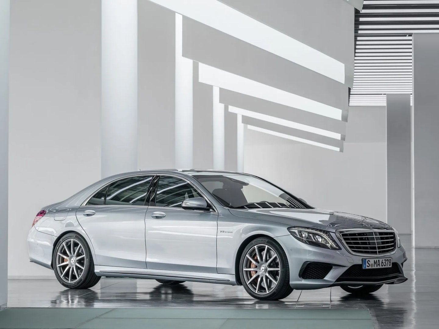 Mercedes_S-Class_AMG_3_generation__Sedan_Long__12.jpg