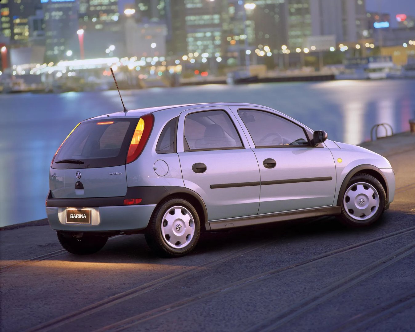 Holden_Barina_4_generation__Mini_5-doors__1.jpg
