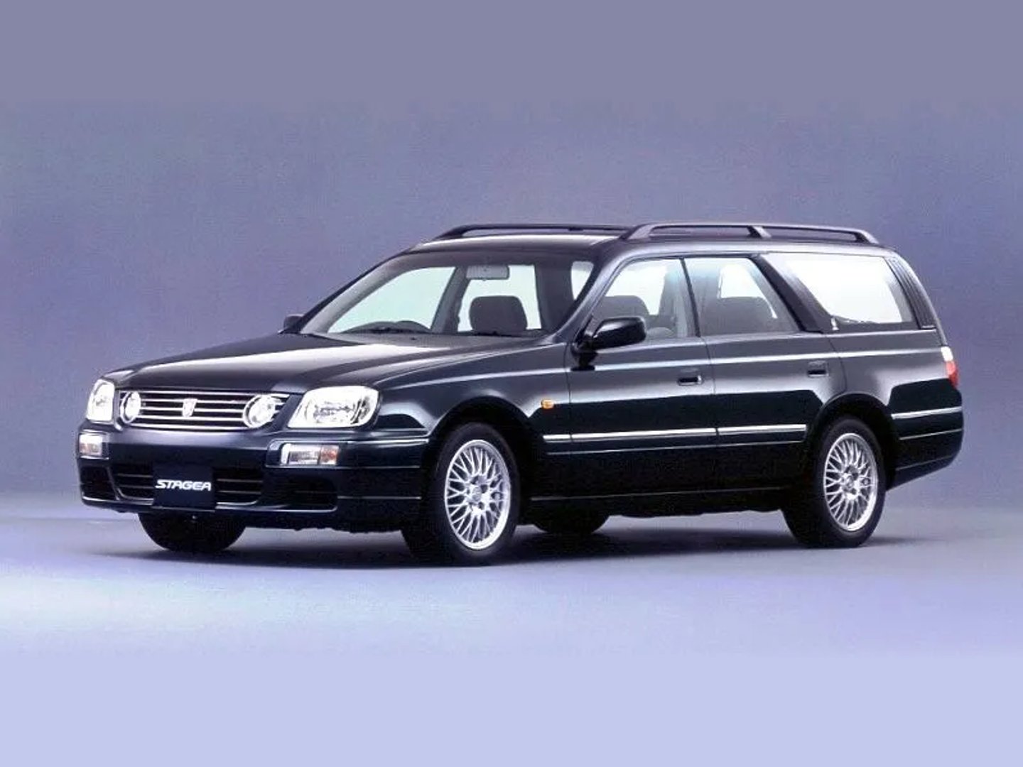 Nissan_Stagea_1_generation__Estate_5-door__5.jpg