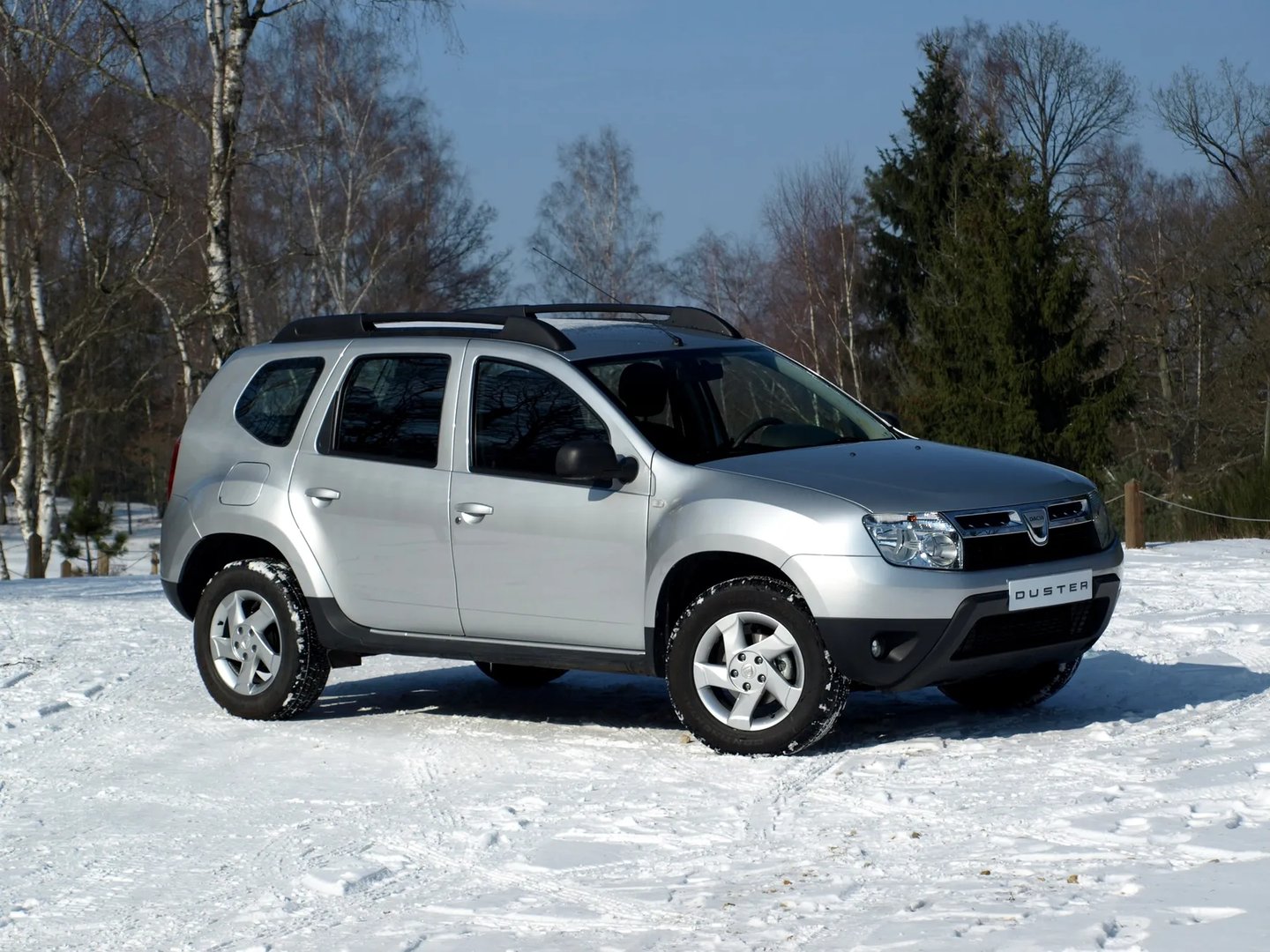 Dacia_Duster_1_generation__SUV_5-doors__9.jpg