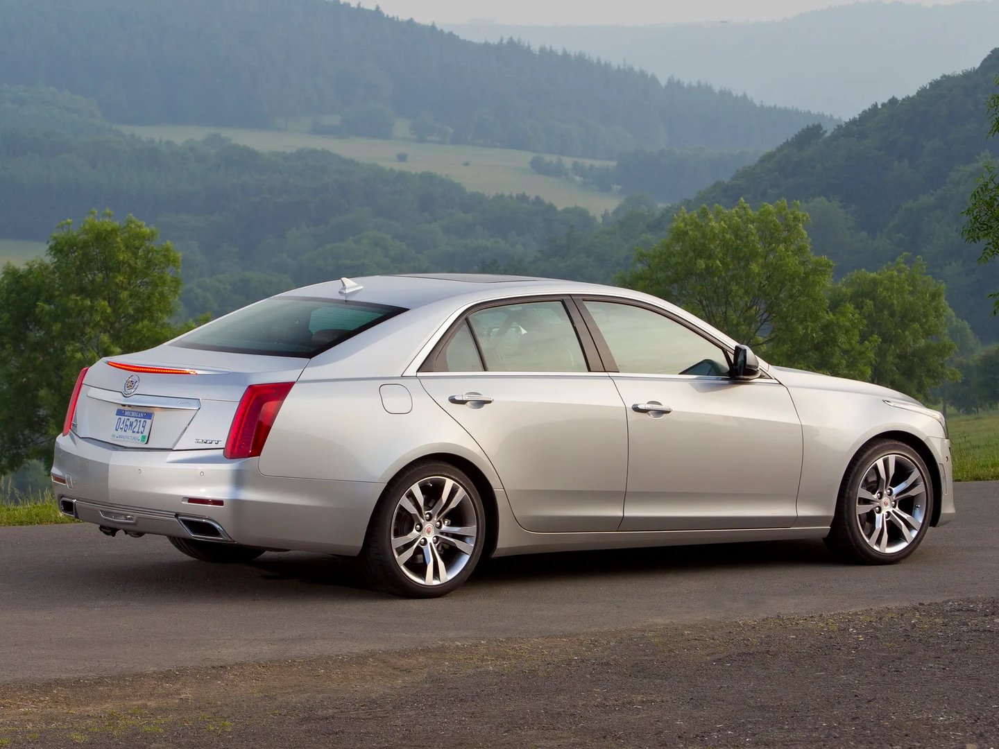 Cadillac_CTS_3_generation__Sedan__13.jpg