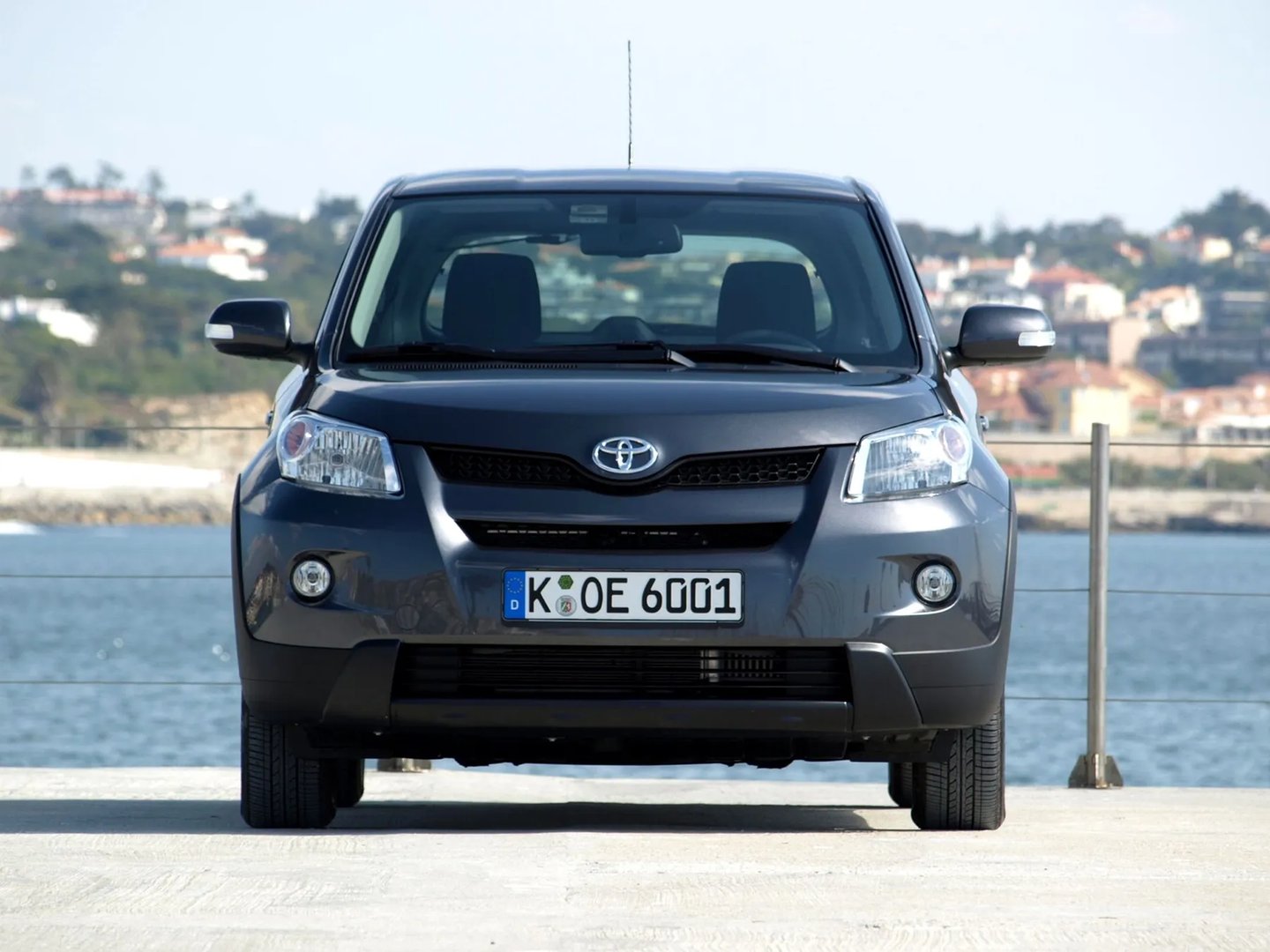 Toyota_Urban_Cruiser_1_generation__Hatchback_5-door__8.jpg