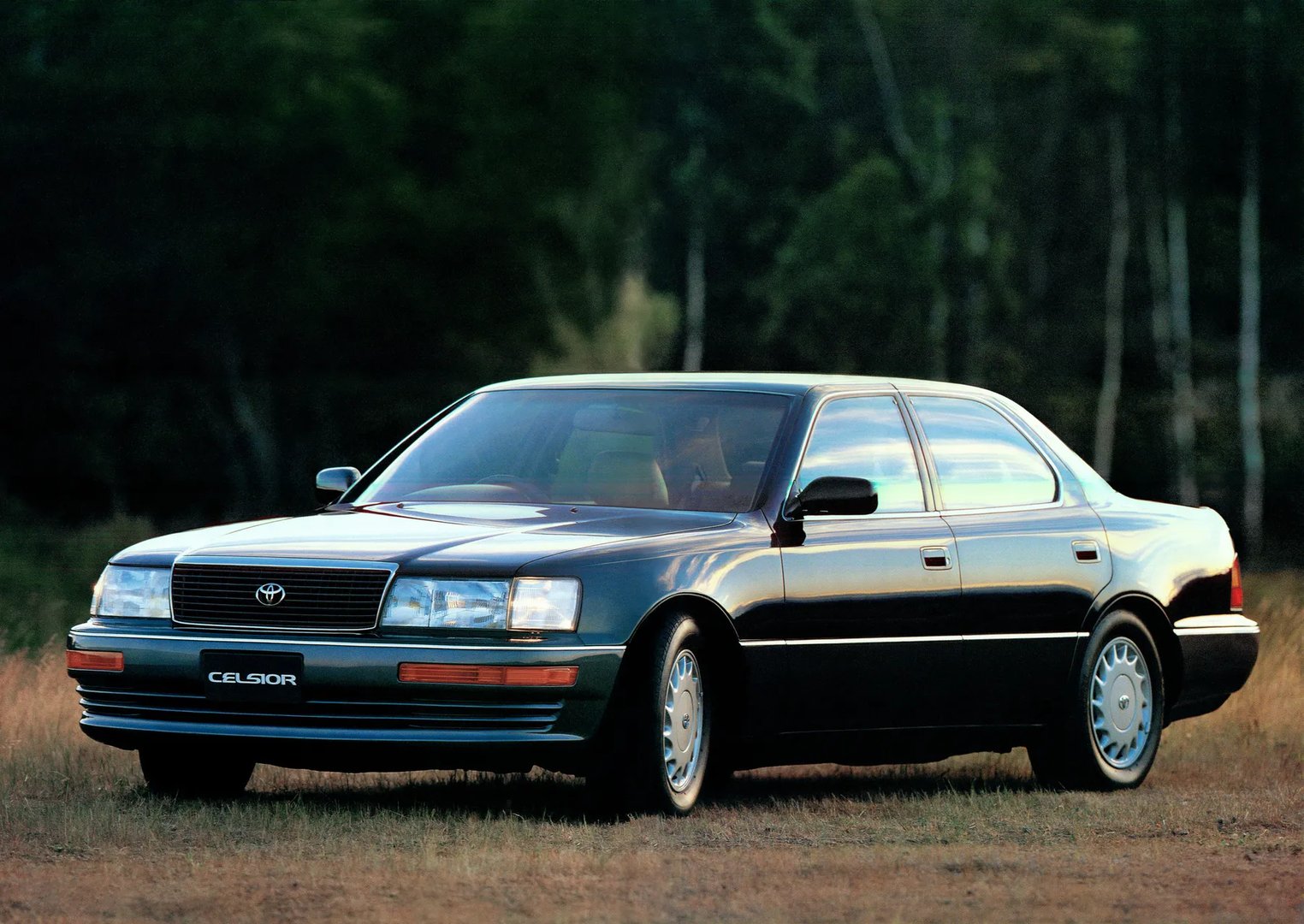 Toyota_Celsior_1_generation__Sedan__5.jpg