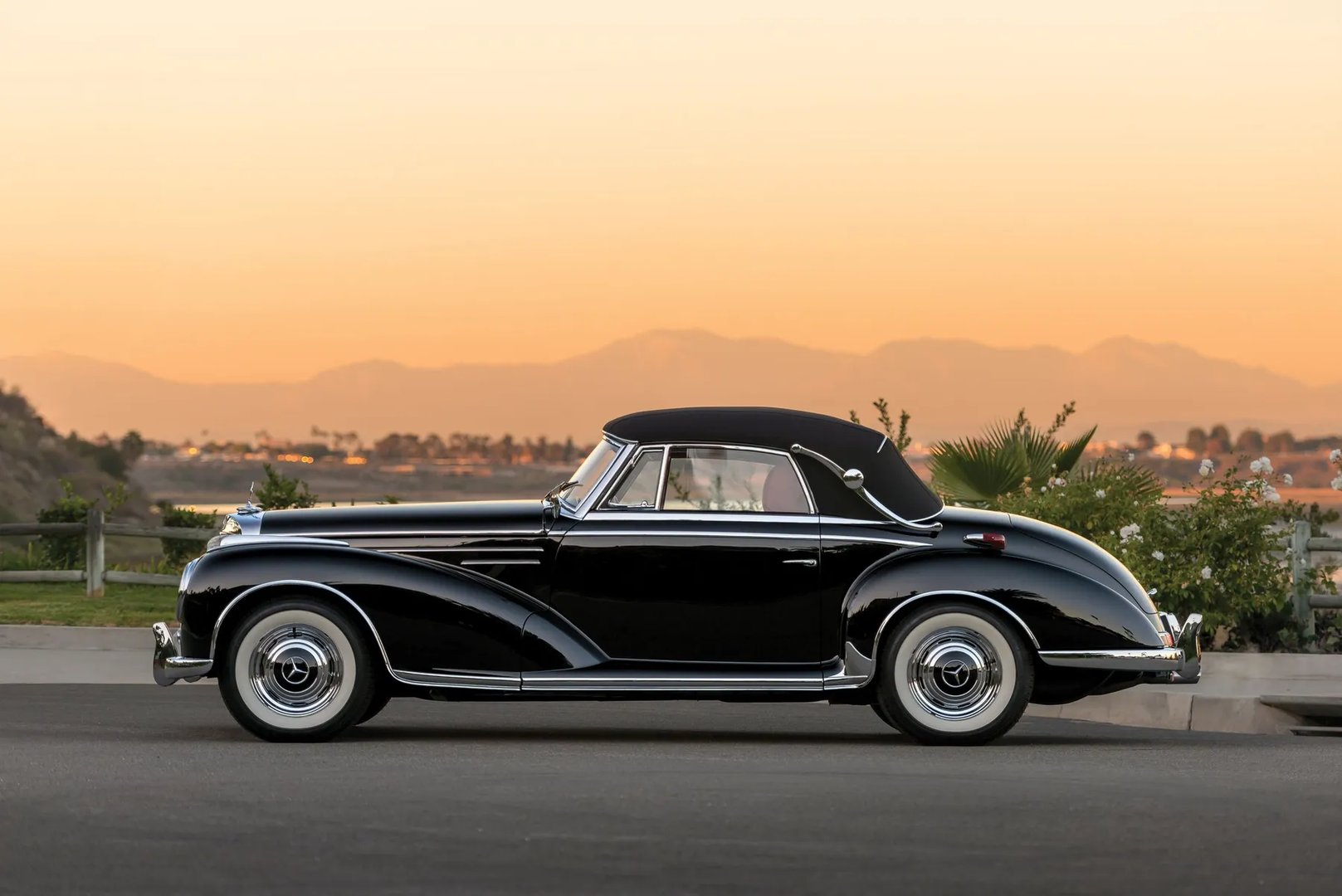 Mercedes_W186_1_generation__Roadster__2.jpg
