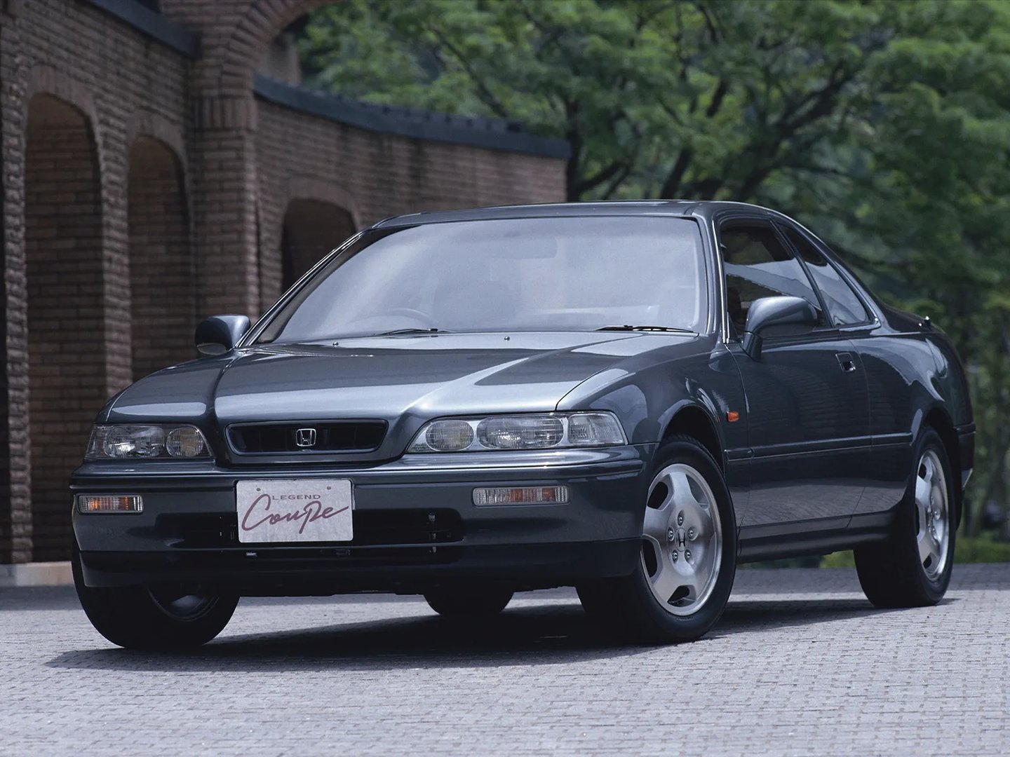 Honda_Legend_2_generation__Coupe__2.jpg