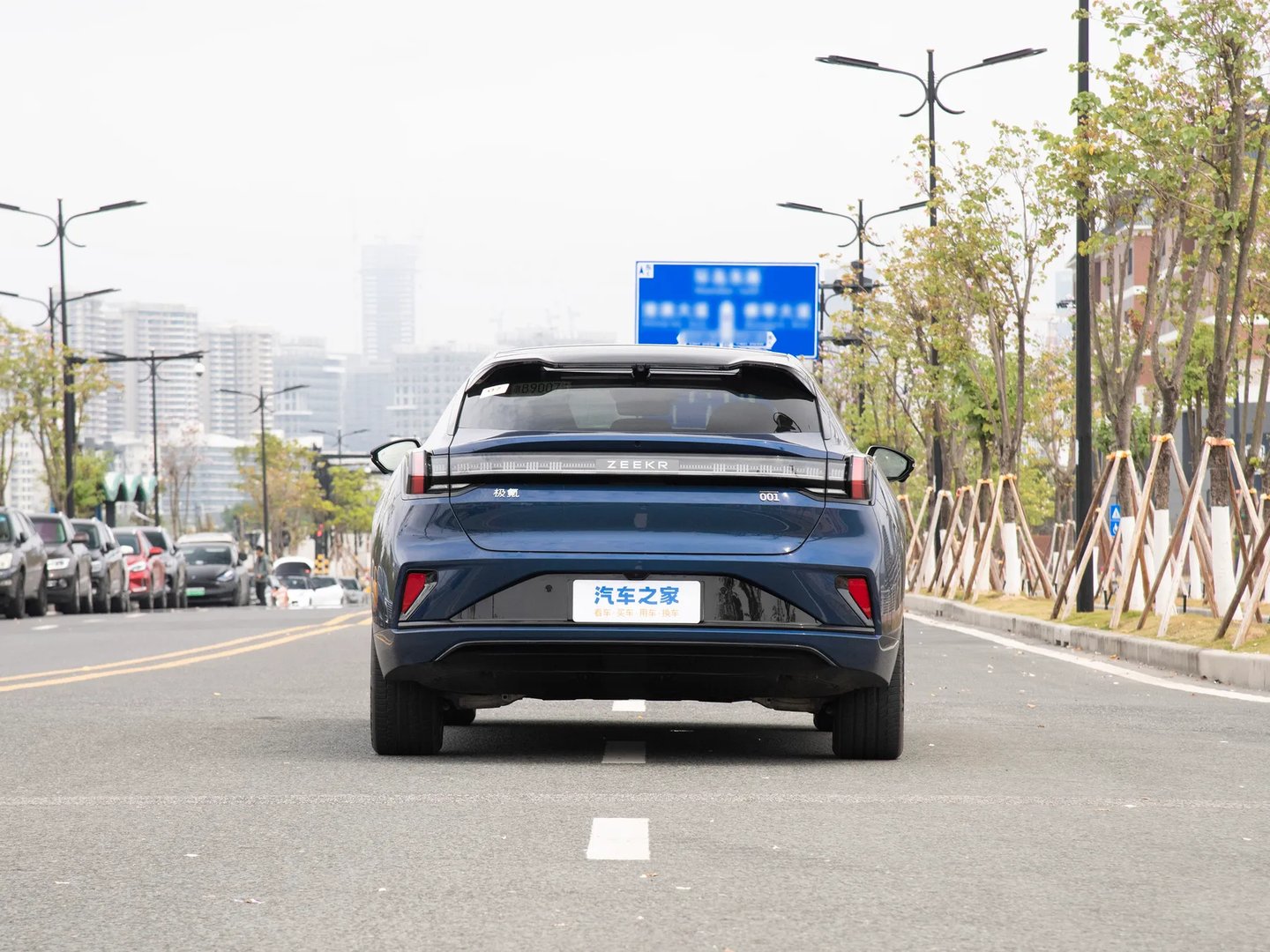 zeekr_001_1_generation_restyling_1__Liftback__6.jpg