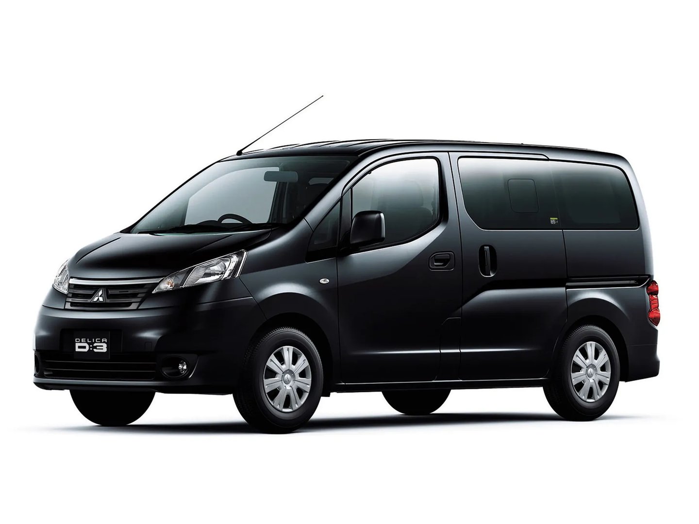 Mitsubishi_Delica_D:3_1_generation__Minivan__1.jpg