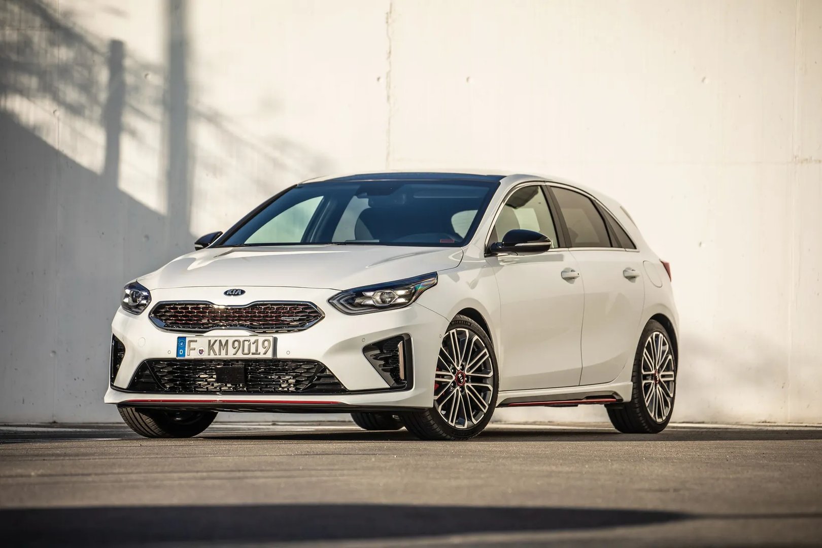 Kia_Ceed_GT_2_generation__Hatchback_5-door__1.jpg