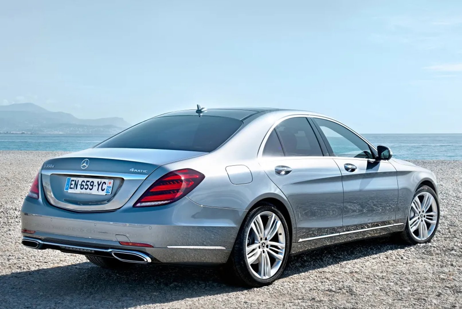 Mercedes_S-Class_6_generation_restyling__Sedan__2.jpg