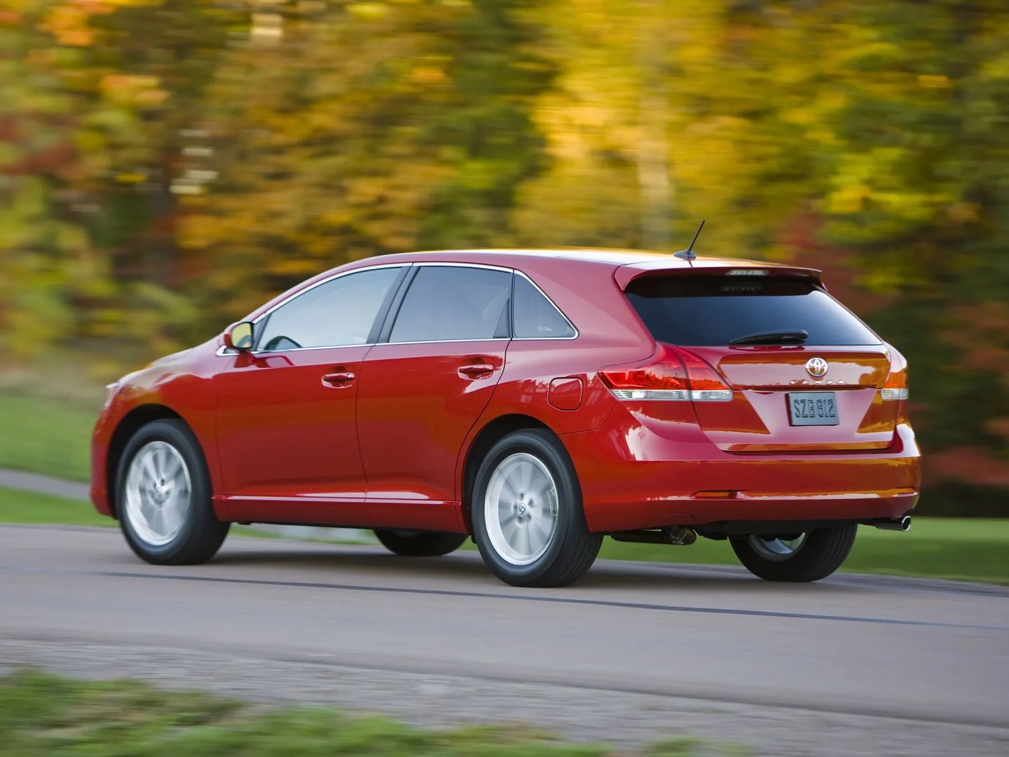 Toyota_Venza_1_generation__SUV_5-doors__9.jpg