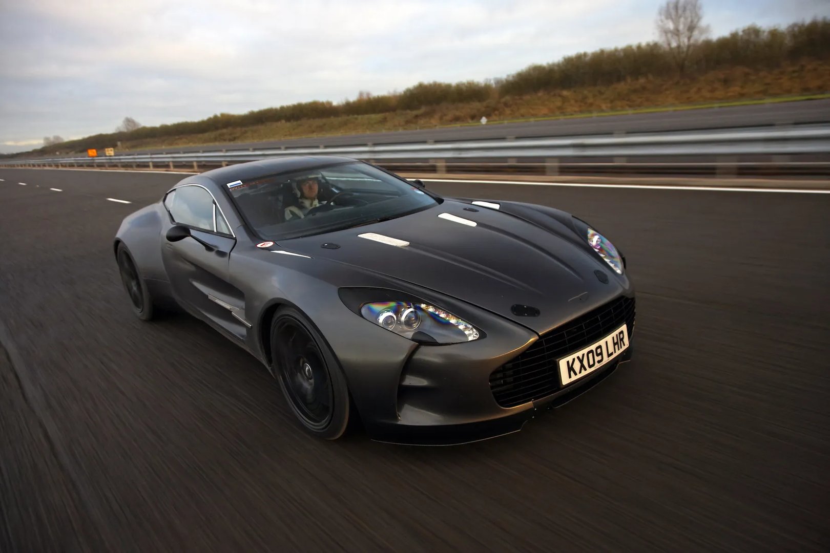 Aston Martin_One-77_1_generation__Coupe__13.jpg