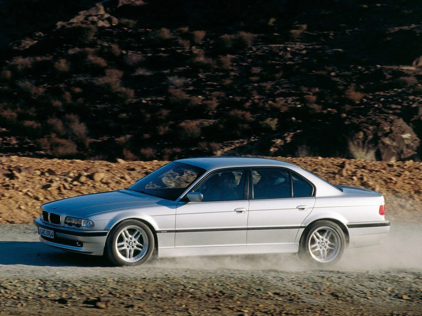 BMW_7_series_3_generation_restyling__Sedan__5.jpg
