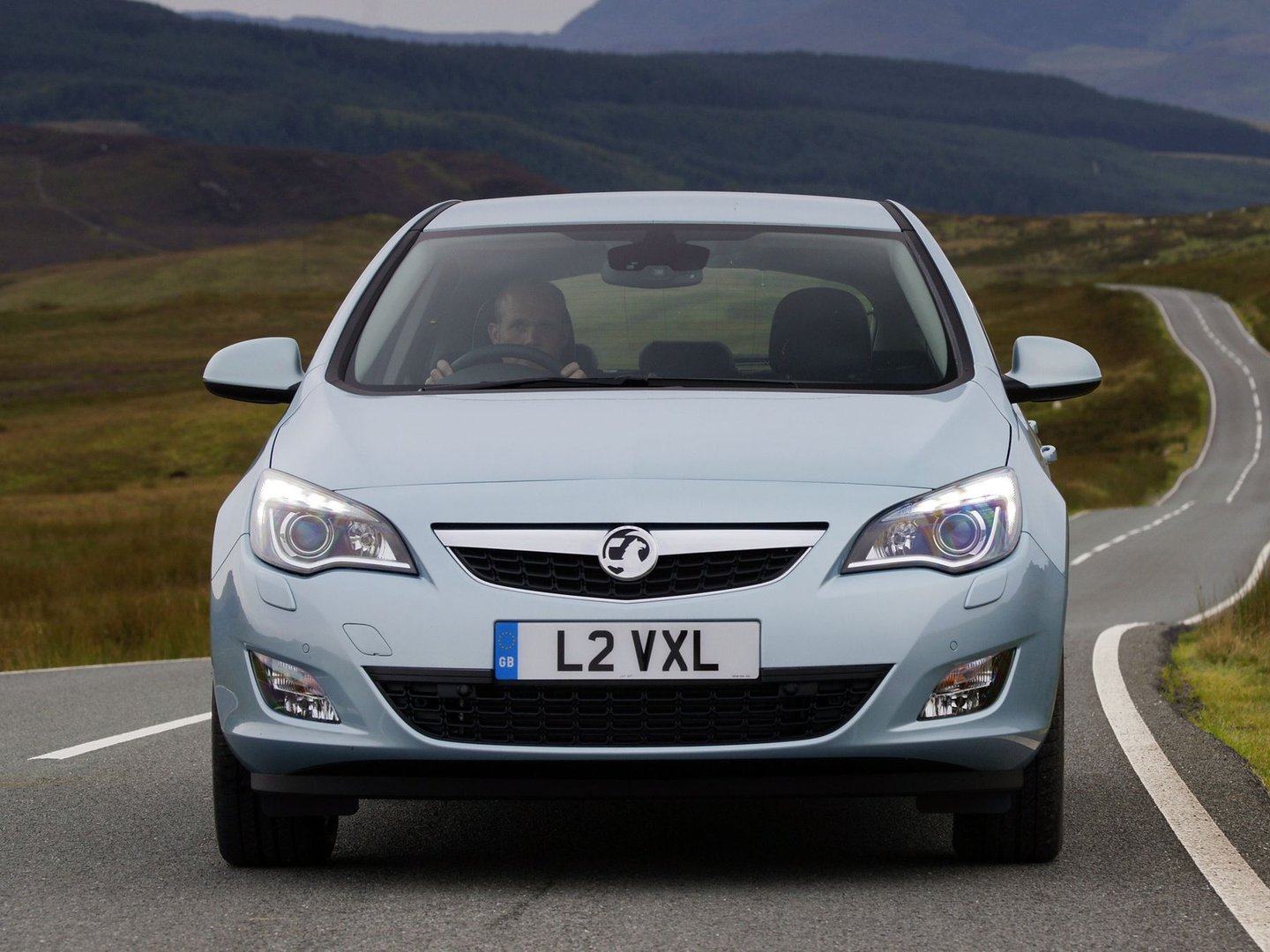 vauxhall_Astra_6_generation__Hatchback_5-door__11.jpg
