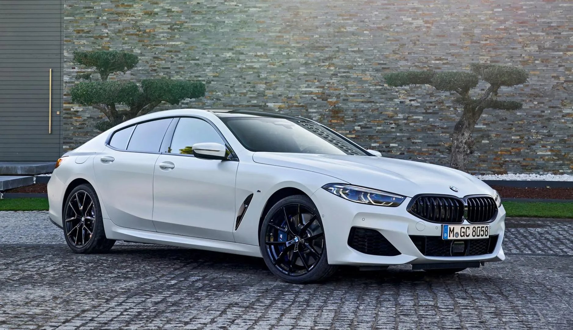 BMW_8_series_2_generation__Sedan__4.jpg