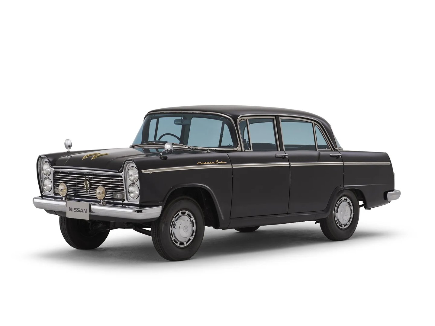 Nissan_Cedric_1_generation__Sedan__3.jpg