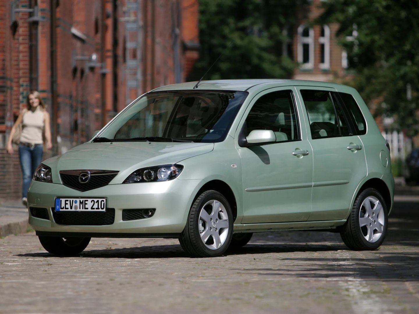 1 generation, restyling 