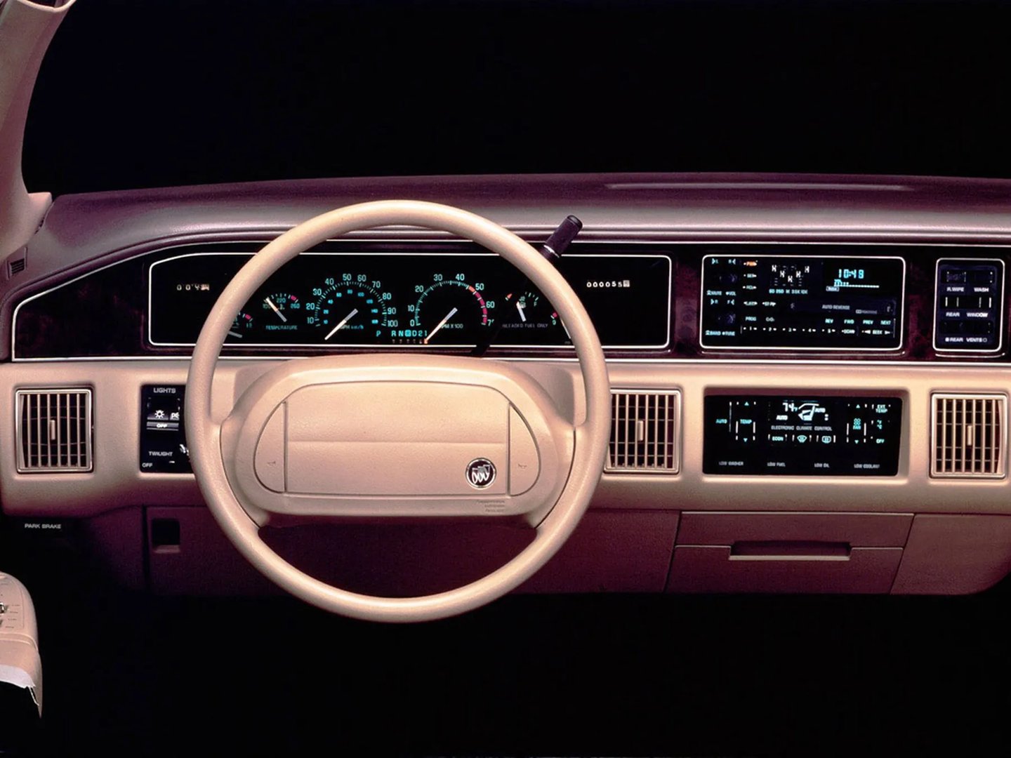 Buick_Roadmaster_8_generation__Sedan__9.jpg