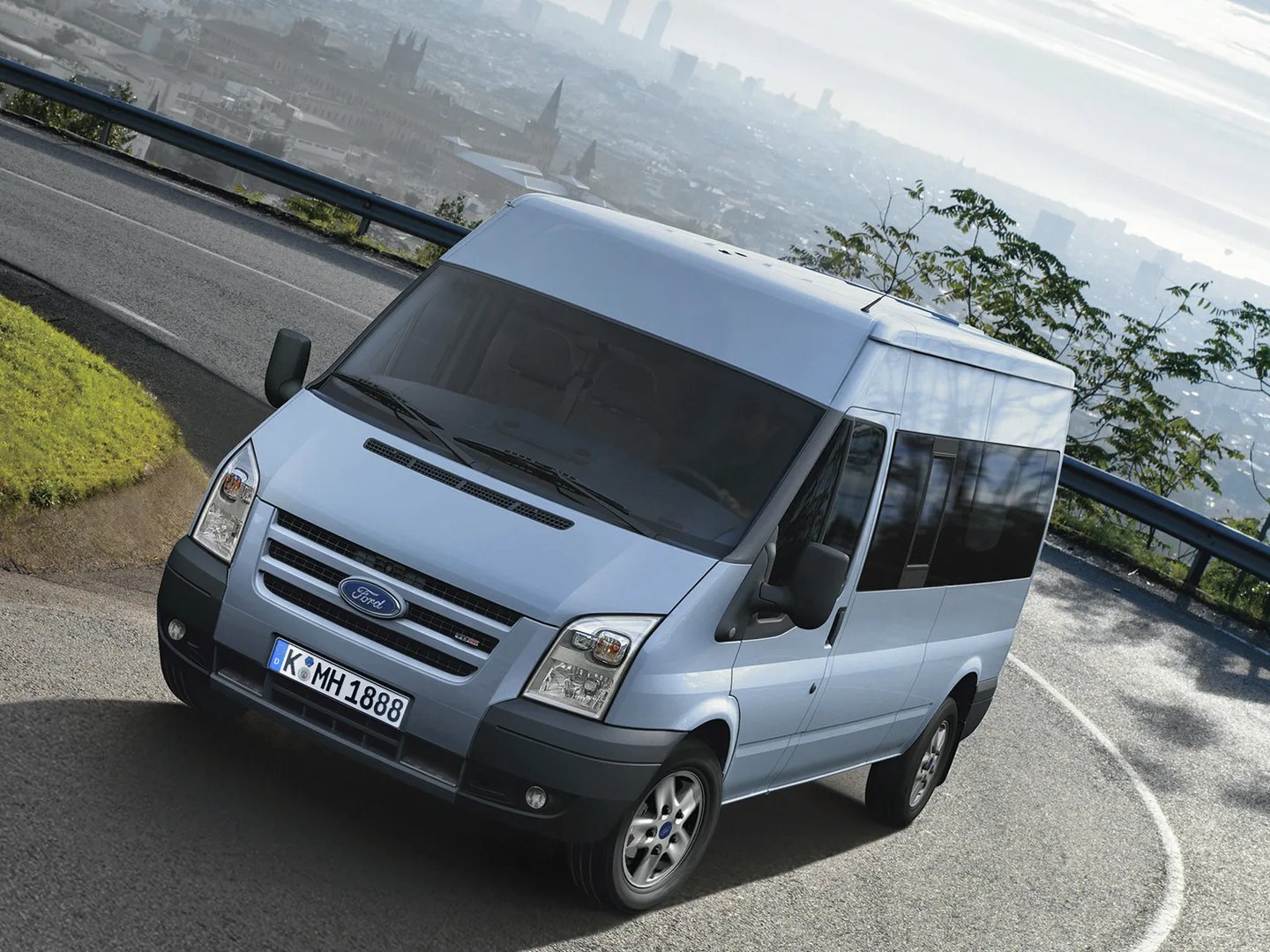 Ford_Transit_3_generation_restyling__Minibus_Long__6.jpg