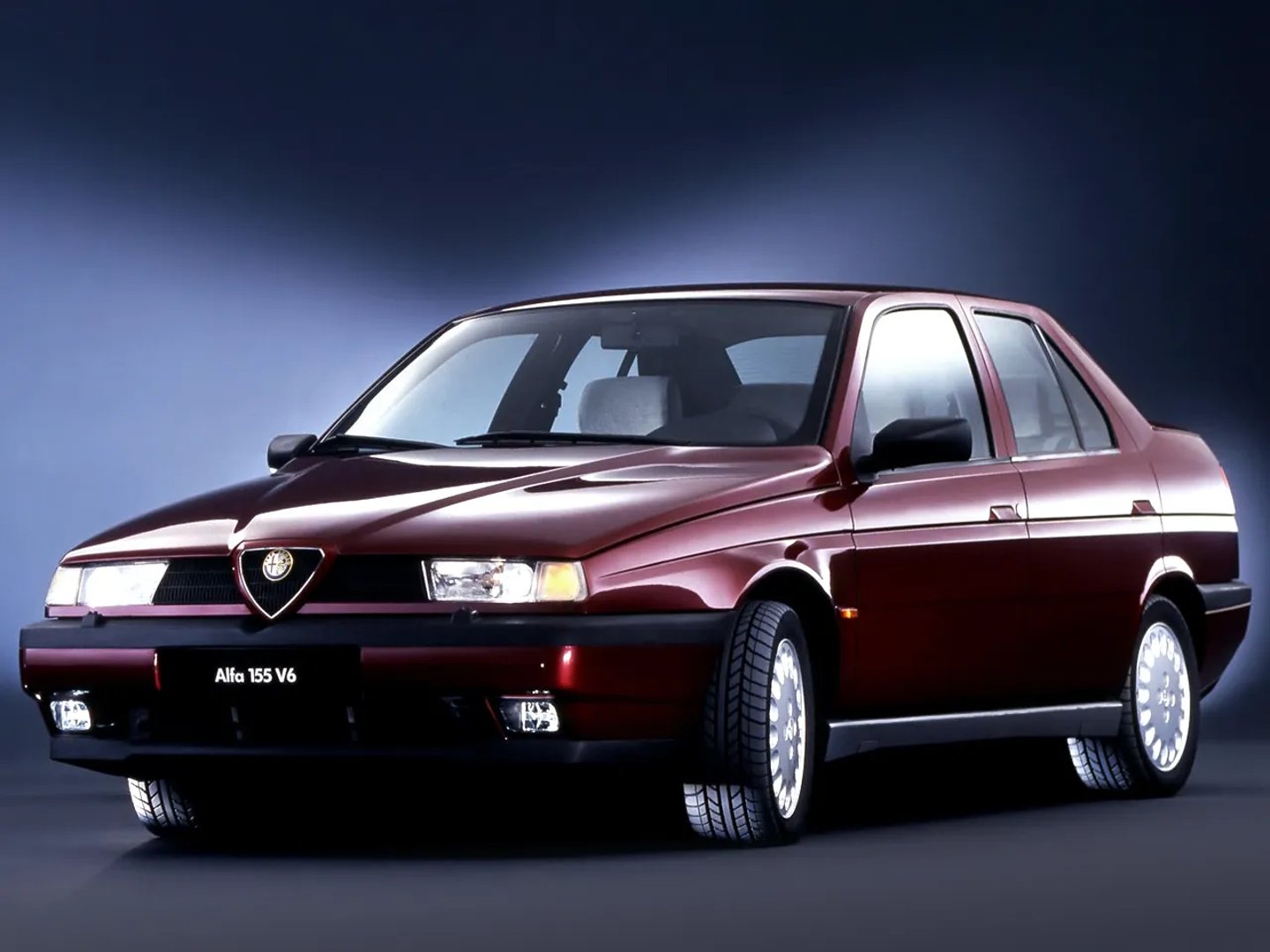 Alfa Romeo_155_1_generation__Sedan__5.jpg
