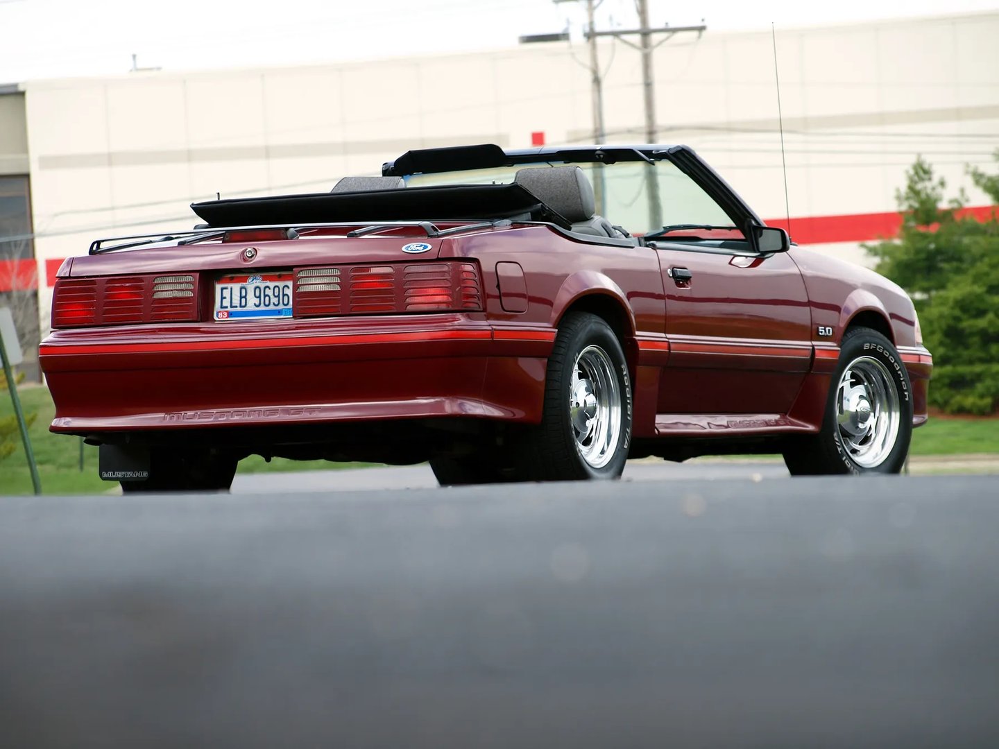 Ford_Mustang_3_generation_restyling__Cabrio__2.jpg