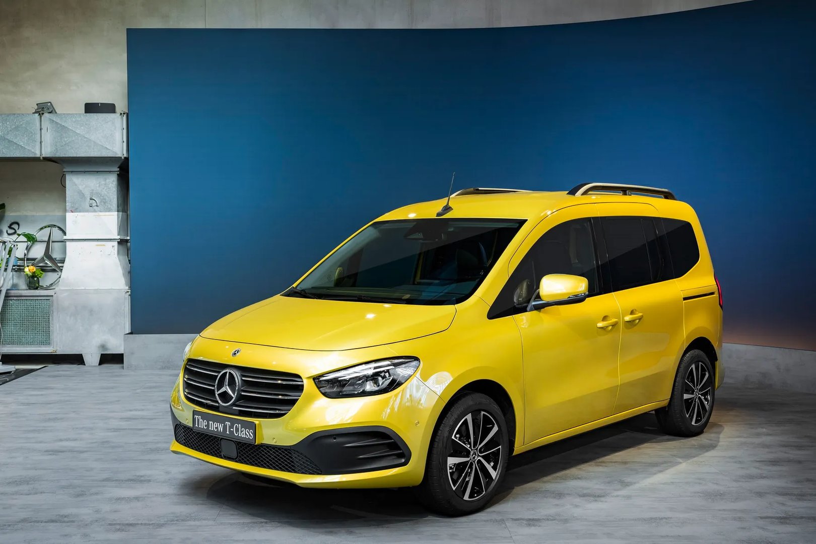 Mercedes_T-Class_1_generation__Compact_Van__1.jpg
