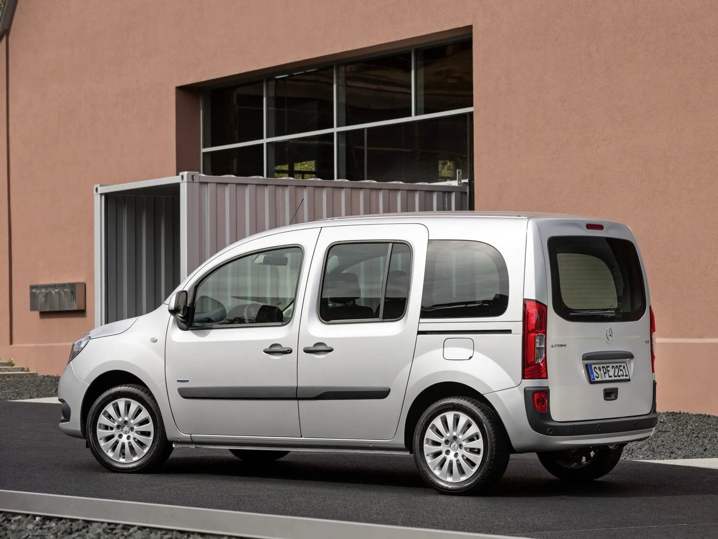 Mercedes_Citan_1_generation__Compact_Van__4.jpg
